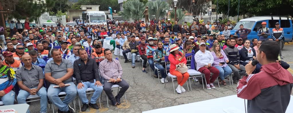 Alcalde Jesús Araque homenajeó a transportistas merideños en su día
