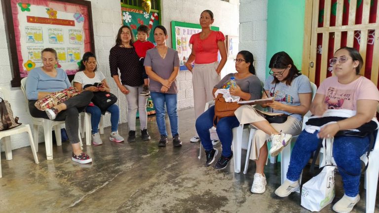 Emprendedoras merideñas contarán con espacios y oportunidades en la época navideña