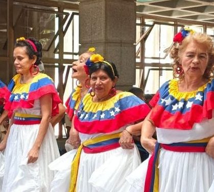 El nombre de Simón Bolívar fue honrado en Mérida