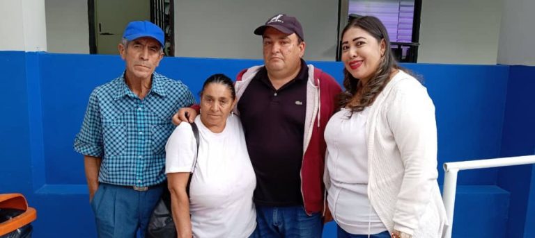 Alcalde Nelson Álvarez continúa entregando ayudas a través del 1×10 del Buen Gobierno