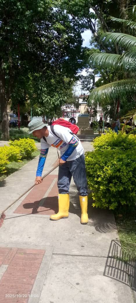 Alcalde Nelson Álvarez impulsa recuperación de la Plaza Bolívar en la parroquia Juan Rodríguez Suárez