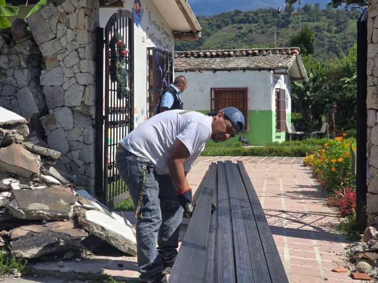 Alcalde Nelson Álvarez entregó materiales para rehabilitación del Taller de Educación  Laboral Estadal Domingo Peña