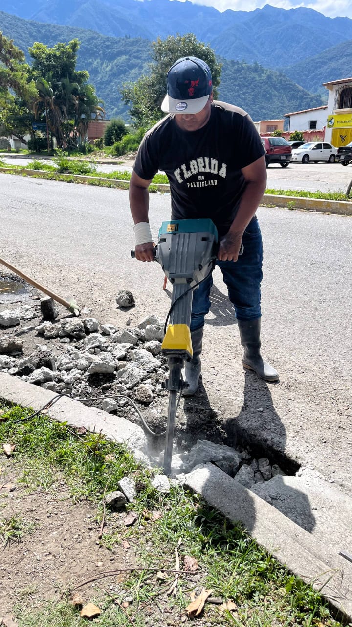 Alcaldía de Mérida ejecuta embaulamiento de aguas pluviales