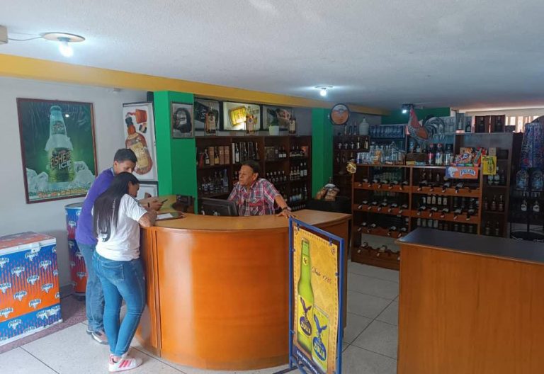 Cmdnna realiza jornada de supervisión a establecimientos de expendio de licores que operan en Libertador.