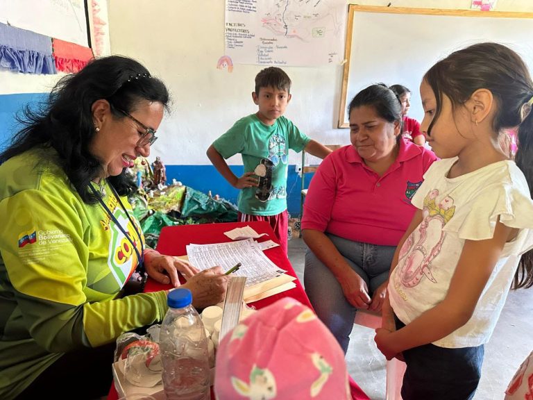Nelson Álvarez realiza jornada integral de la sala de buen gobierno