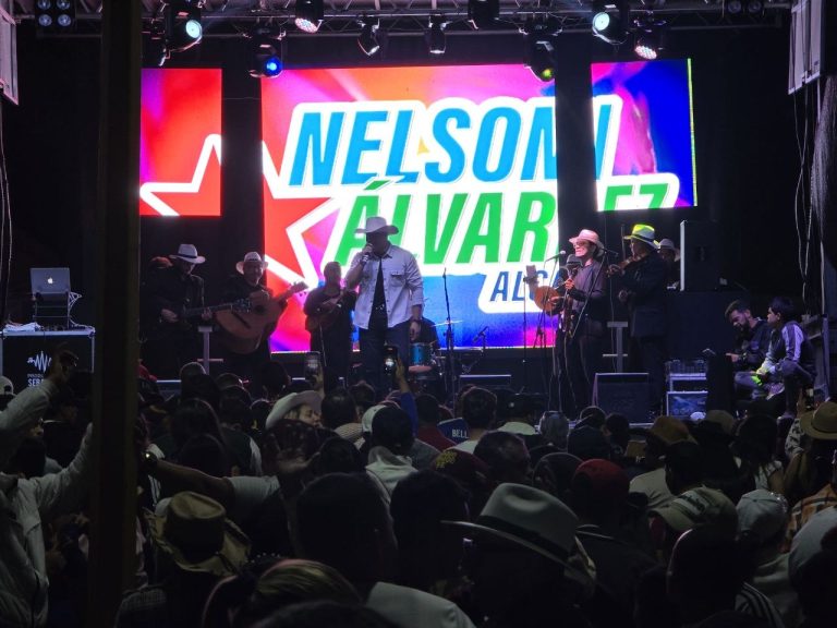 Mérida se desbordó de romance y alegría con el espectáculo «Mérida te Enamora»