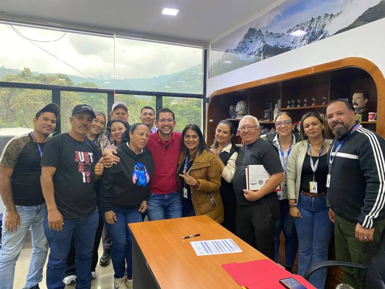 Alcaldía de Libertador aprueba seguro de salud y dotación para sus trabajadores