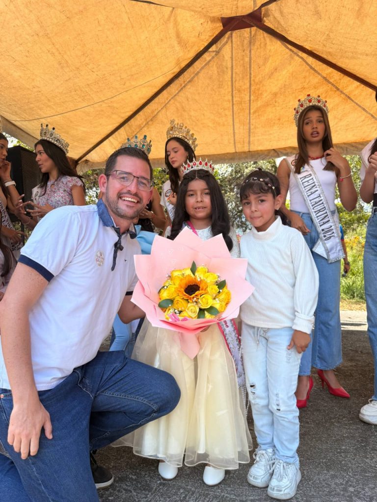 Alcalde Nelson Álvarez acompañó jornada benéfica en favor de la niña Salomé