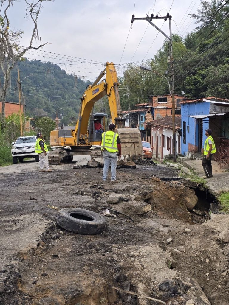 Alcaldía de Mérida impulsa obras preventivas y de recuperación vial