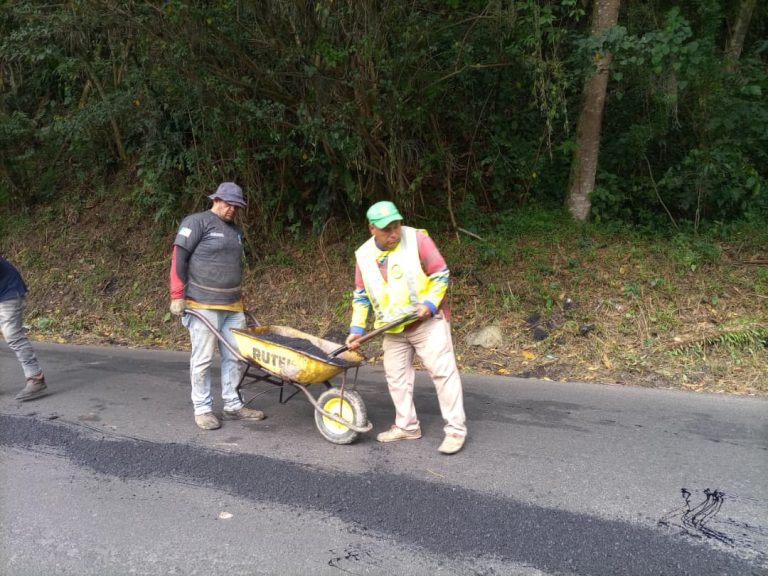 Rehabilitación de la vialidad desde la Vuelta de Lola hasta El Vallecito