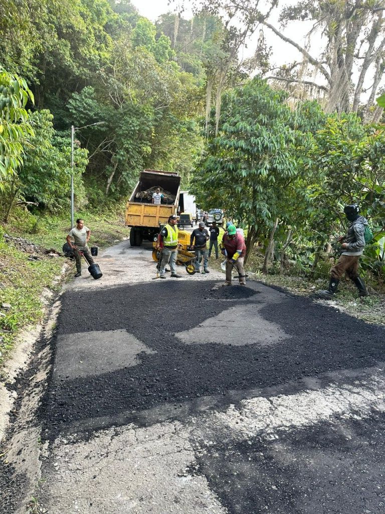 Alcaldía del municipio Libertador ejecutó plan de bacheo en el sector Loma Redonda