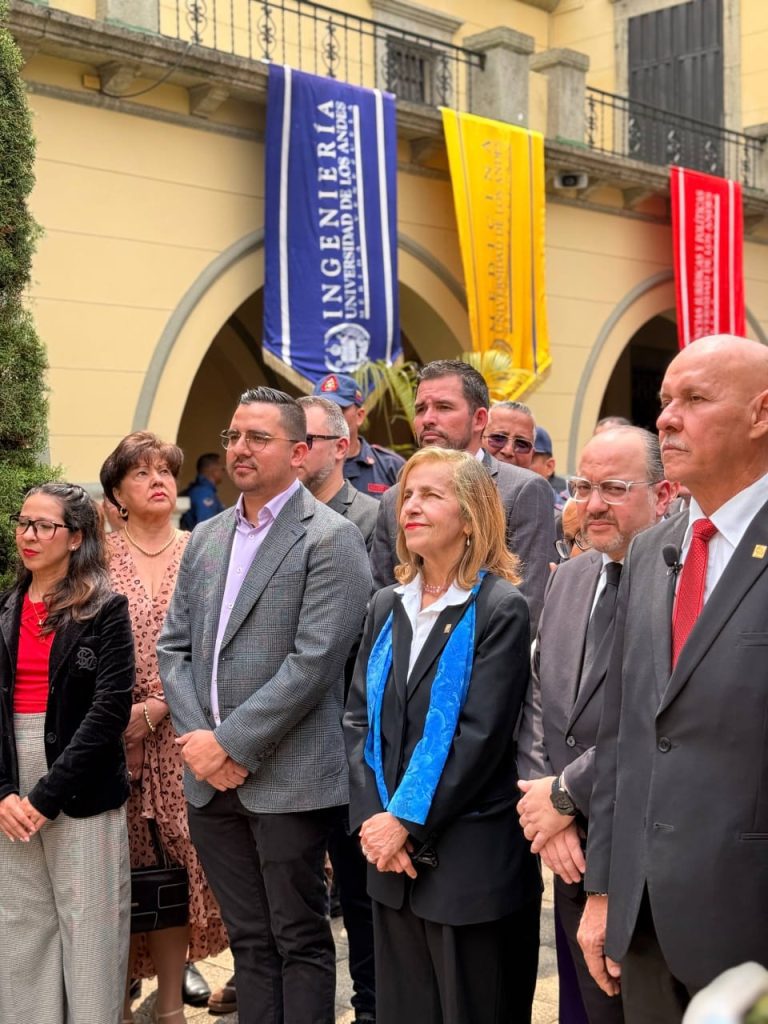 La ULA celebra 241 años de historia junto a autoridades regionales y municipales