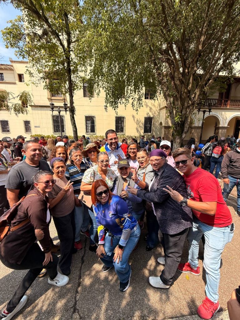 Merideños participaron en vigilia por la liberación del presidente Nicolás Maduro