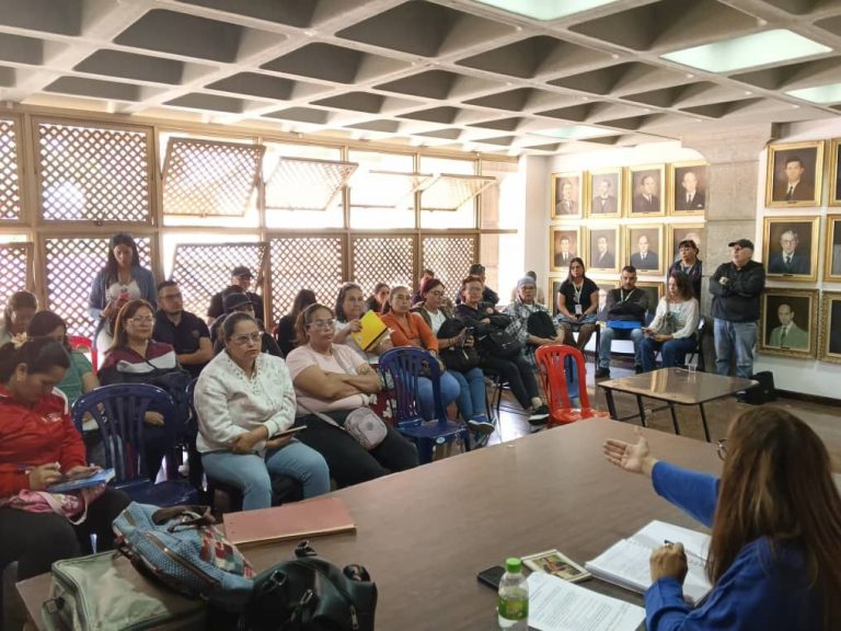 Inician en Mérida diálogos reflexivos para la construcción del Código para la Familia