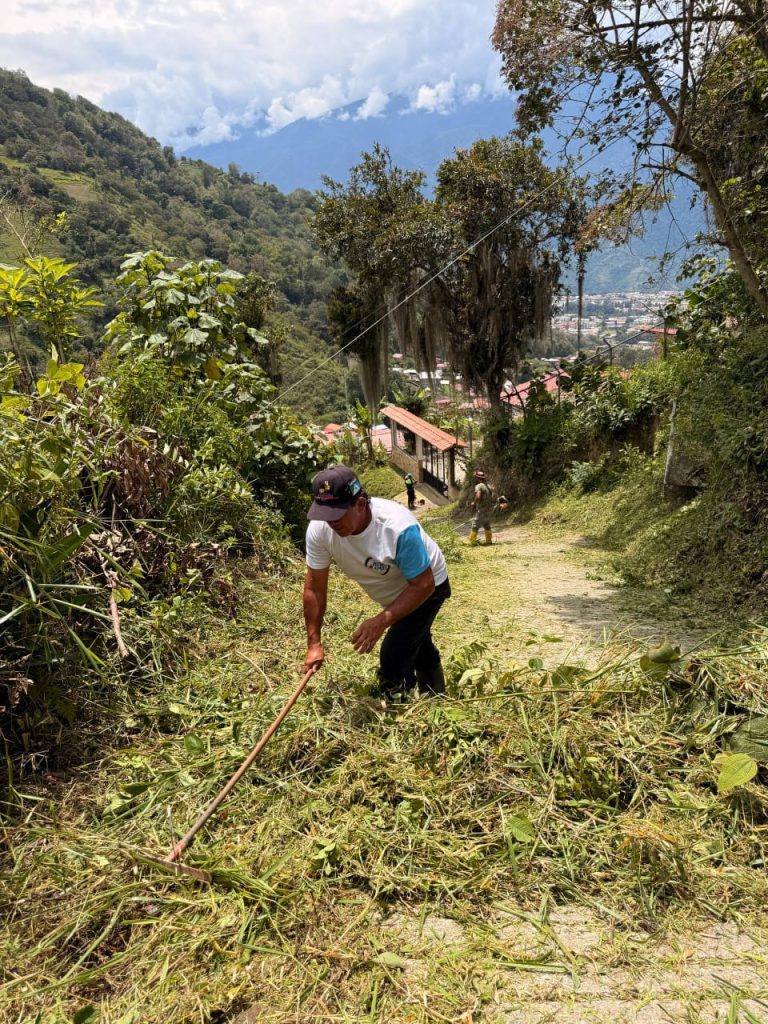 ​Alcalde Nelson Álvarez desplegó operativo de limpieza integral en la comunidad de El Rincón