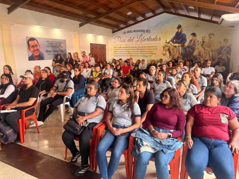 Alcaldía de Mérida impulsa talleres de comunicación y salud mental