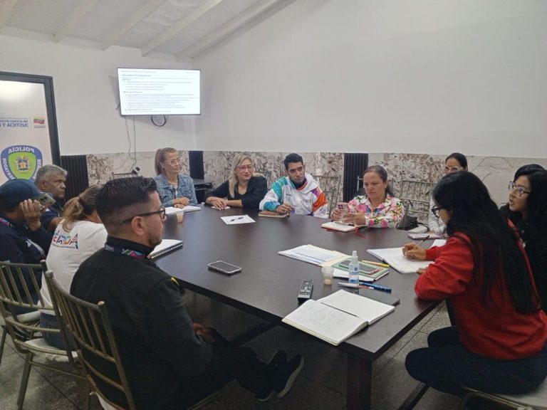 Alcaldía de Mérida promueve ajustes al Plan Estratégico para la atención social