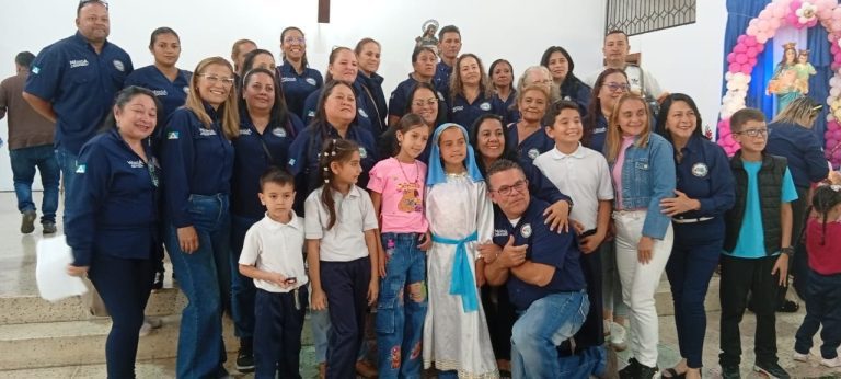 ​Alcaldía de Mérida celebró misa y coronación de la Virgen María en la Iglesia San José Obrero