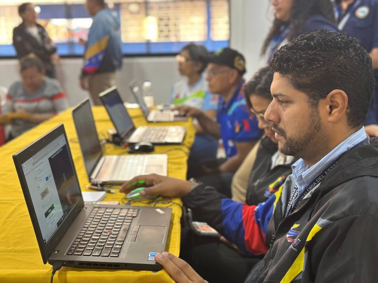 ​Alcaldía de Libertador despliega jornada integral de registro para el Poder Popular