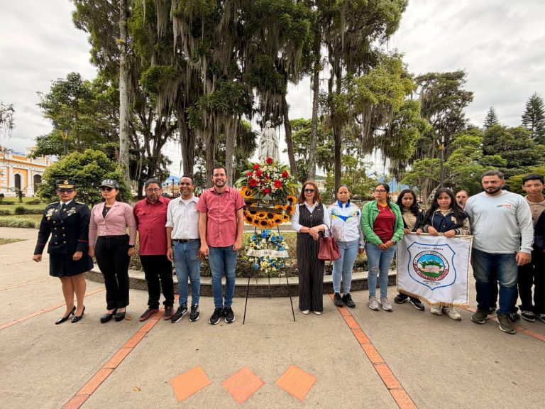 El municipio Libertador rinde honores al Gran Mariscal de Ayacucho Antonio José de Sucre