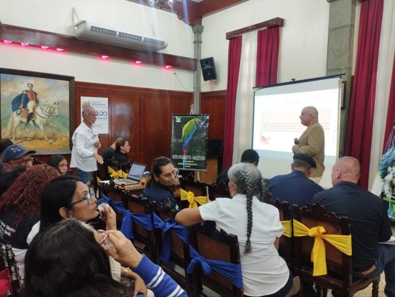 Realizan primer encuentro con jueces de paz para debatir Ordenanza de Protección Animal del municipio Libertador