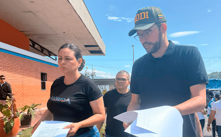 ​Alcalde Nelson Álvarez entregó primer lote de ayuda humanitaria