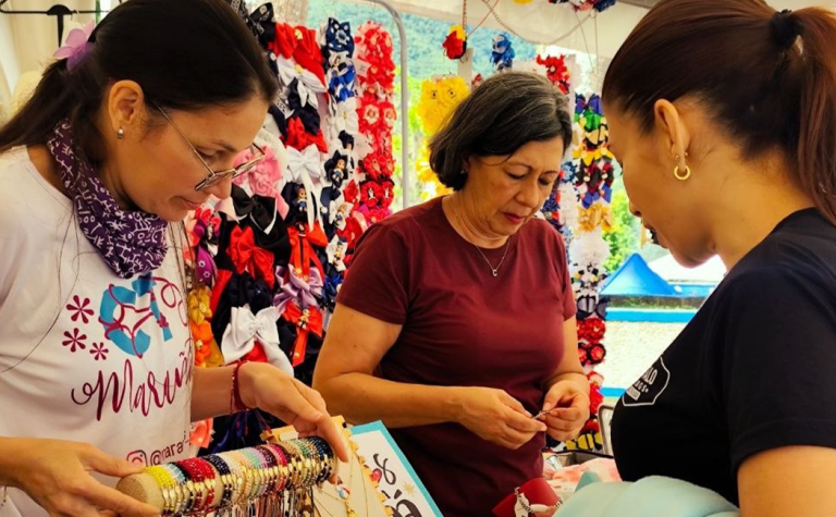 Más de 40 emprendedores celebran el Día del Padre en Plaza Las Heroínas