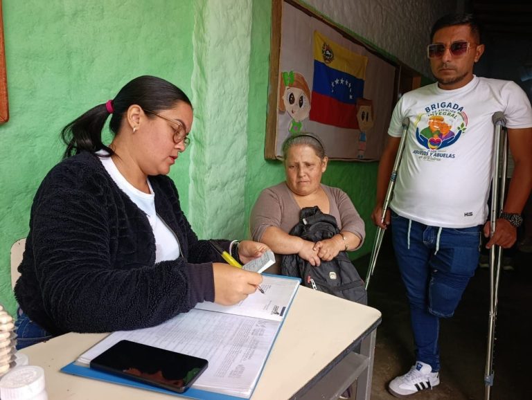 Jornada social beneficia a familias del sector La Vergara