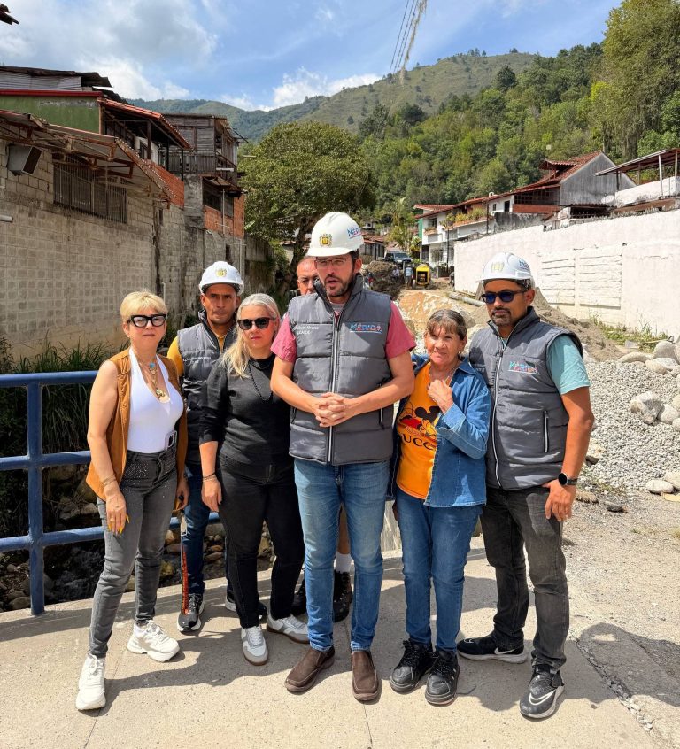 Con un 85% de ejecución avanza construcción de muro ciclópeo en Los Pinos