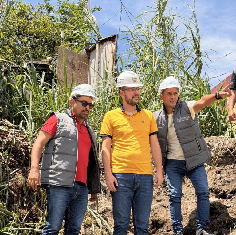 Alcalde Nelson Álvarez supervisó obras de protección en el dique El Paraíso del río La Pedregosa
