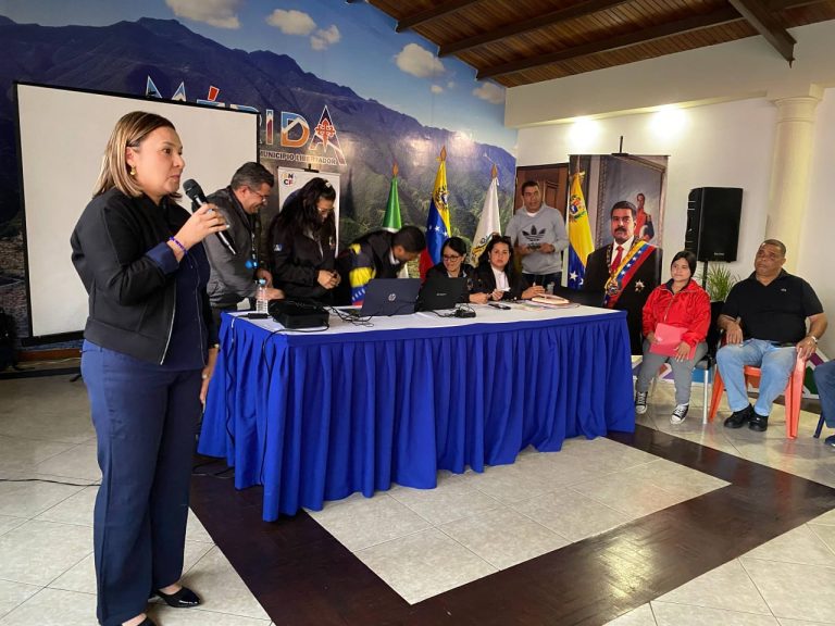 Alcaldía de Mérida dictó taller de Contraloría Social para garantizar la transparencia financiera
