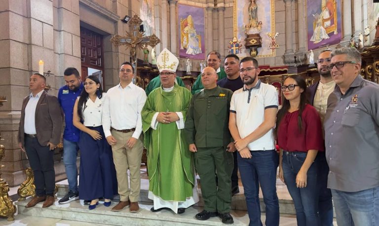 Comunidad merideña se une en oración por la prosperidad y bienestar nacional