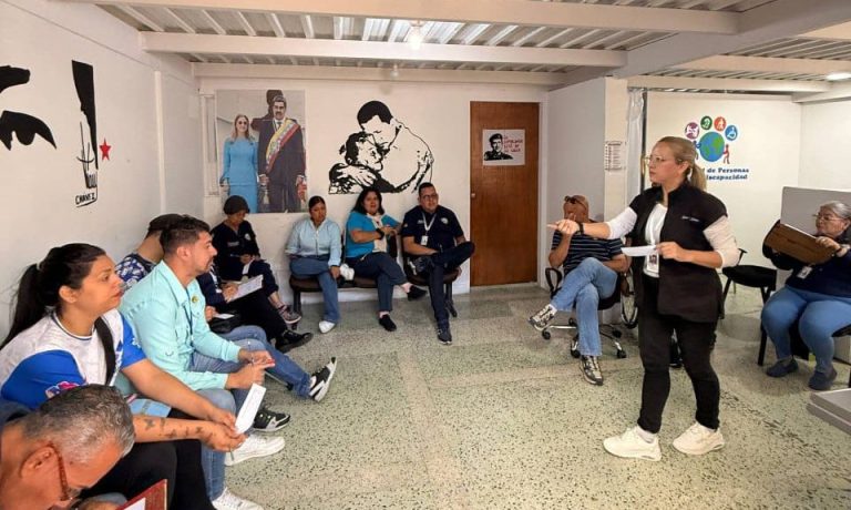 Servidores públicos y sectores vulnerables son atendidos en materia de salud mental