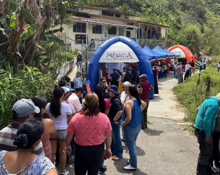 Alcaldía de Libertador atendió a 220 vecinos en Jacinto Plaza