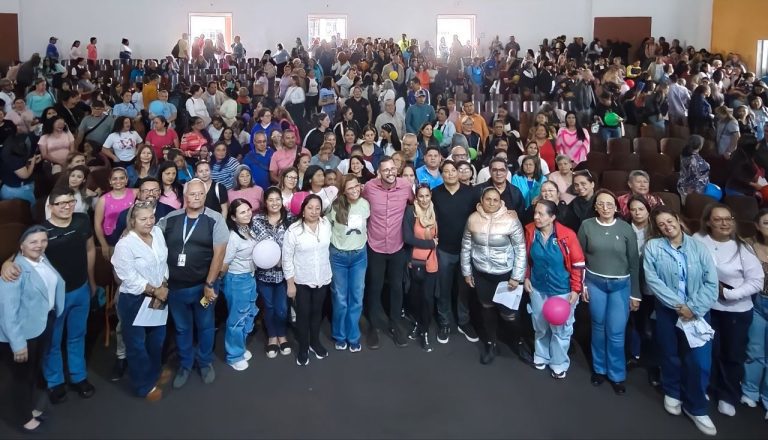 Alcaldía y sector educativo realizan histórica asamblea municipal