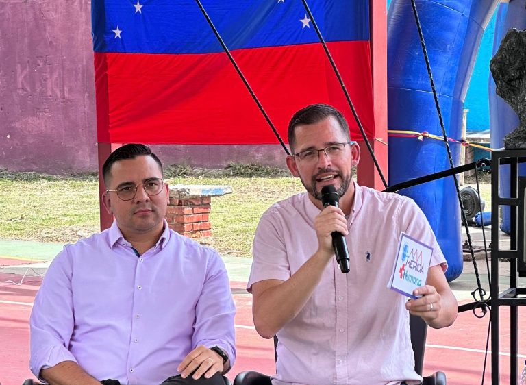 Autoridades impulsan Consulta Popular y entregan obras en Libertador